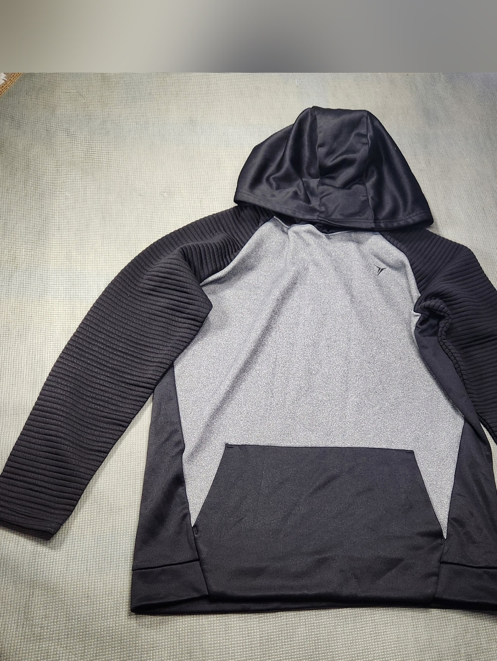 Old Navy Active Kids  Hoodie Sweatshirt Black/GraySize XL (14-16)
